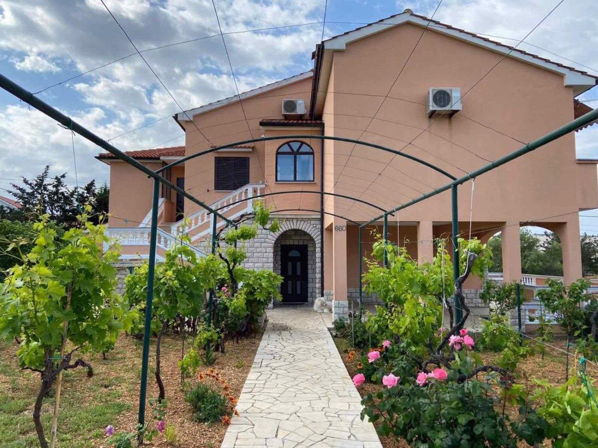 Mira Apartment Barbat na Rabu Exterior photo